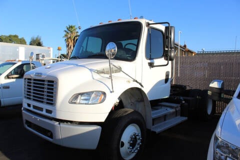 2018 Freightliner M2 106