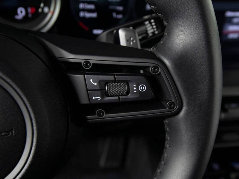2020 Porsche 911 Carrera