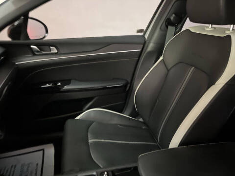 2025 Kia K5