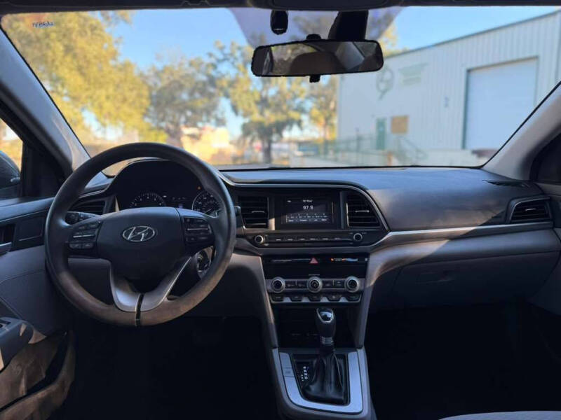 2020 Hyundai Elantra