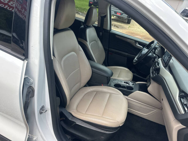 2021 Ford Escape SEL