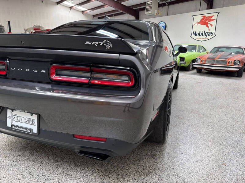 2016 Dodge Challenger SRT Hellcat