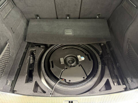 2020 Audi SQ5 3.0T quattro Prestige