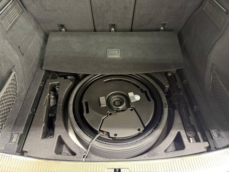 2020 Audi SQ5 3.0T quattro Prestige