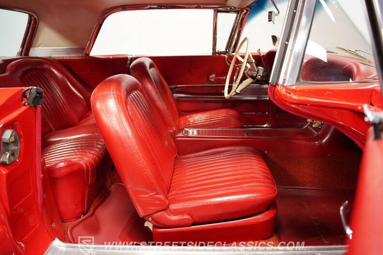 1960 Ford Thunderbird