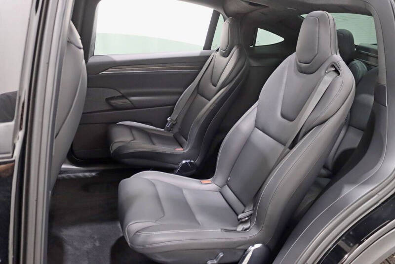 2022 Tesla Model X Plaid