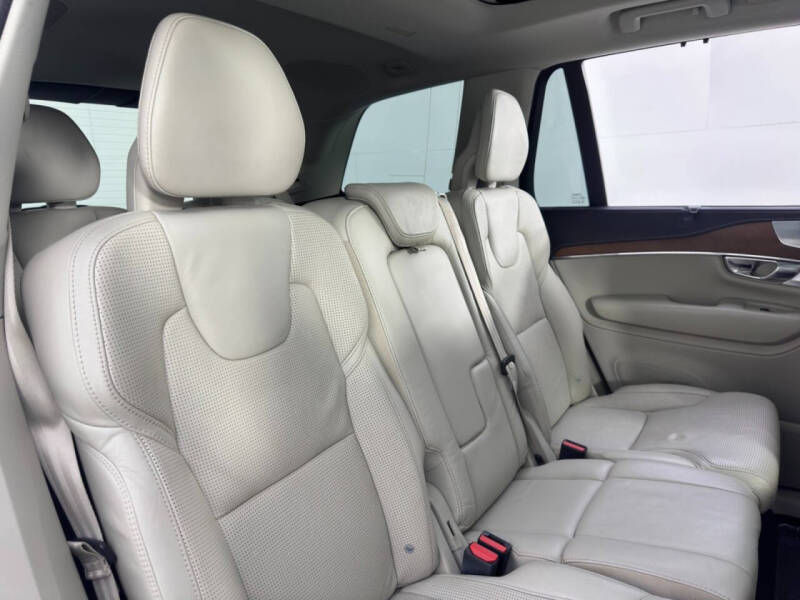 2017 Volvo XC90 T8 eAWD Inscription