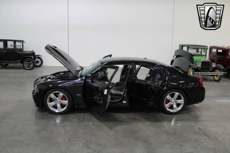 2006 Dodge Charger SRT-8