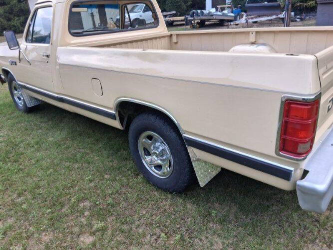 1985 Dodge D100 Pickup