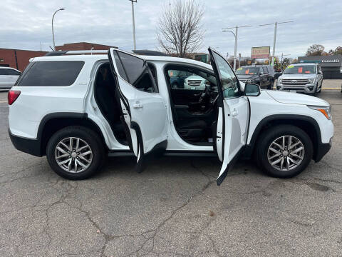 2017 GMC Acadia SLE-2
