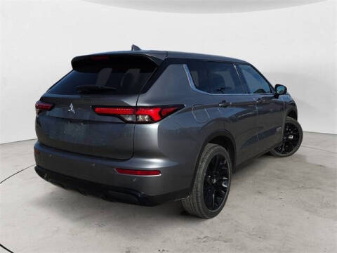 2023 Mitsubishi Outlander SE