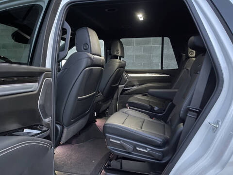 2025 Cadillac Escalade Luxury