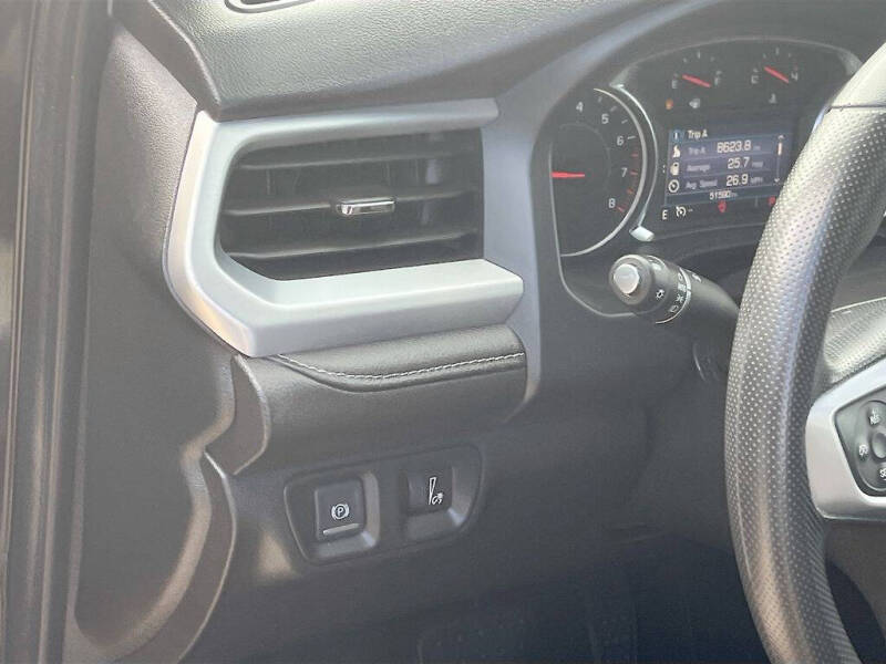 2022 GMC Acadia SLE