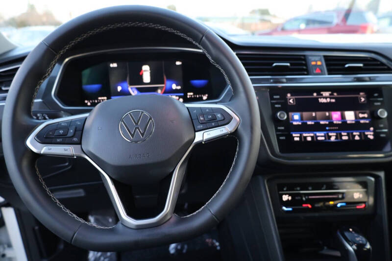 2022 Volkswagen Tiguan SE