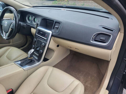 2013 Volvo S60 T5 Platinum
