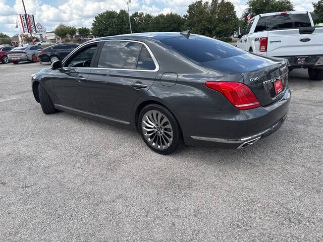 2018 Genesis G90