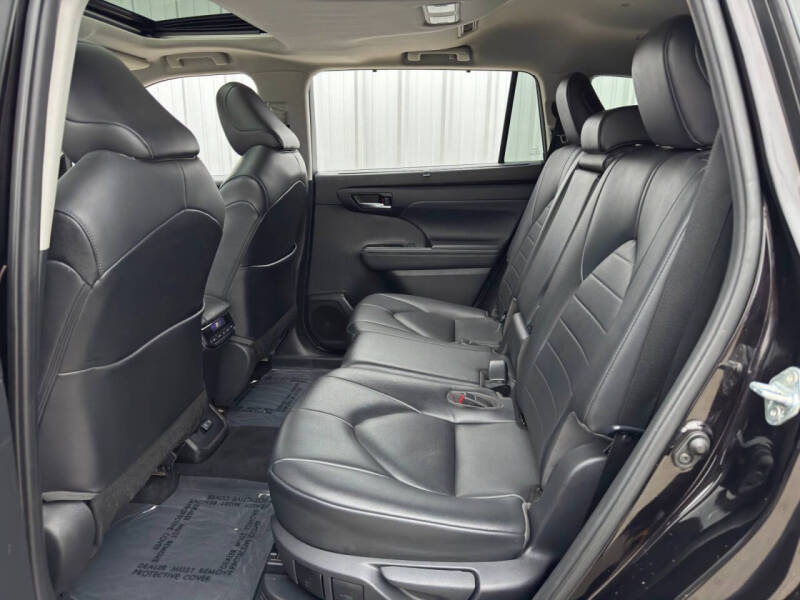 2020 Toyota Highlander Hybrid XLE