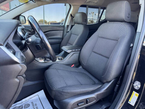 2017 GMC Acadia SLE-2