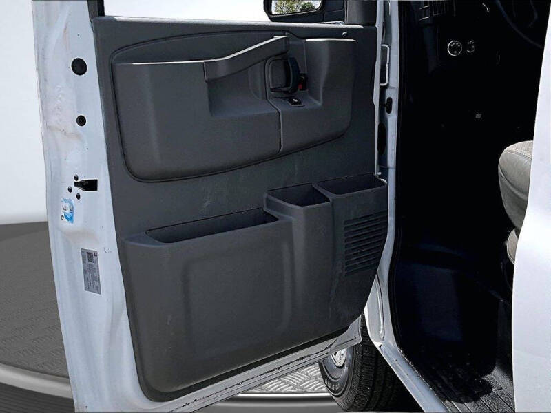 2021 Chevrolet Express 2500