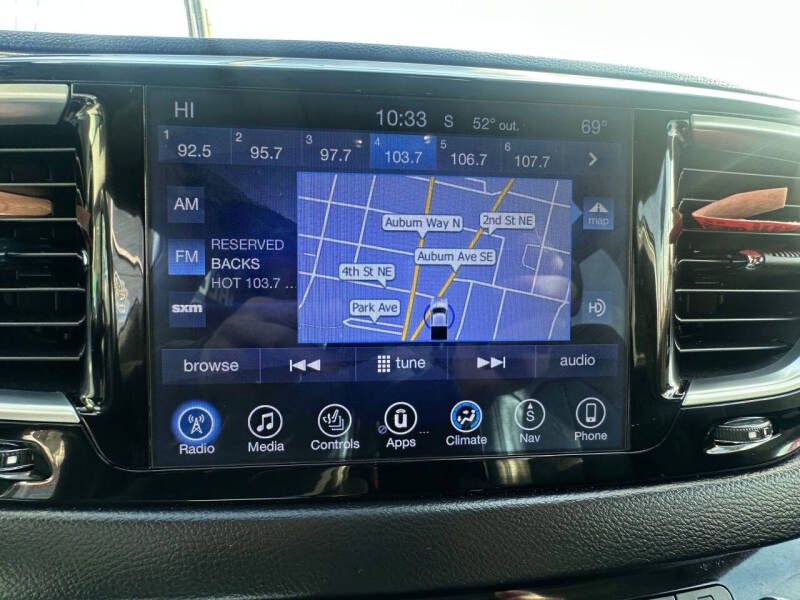 2017 Chrysler Pacifica Touring-L Plus