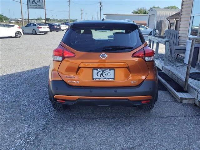 2020 Nissan Kicks SR