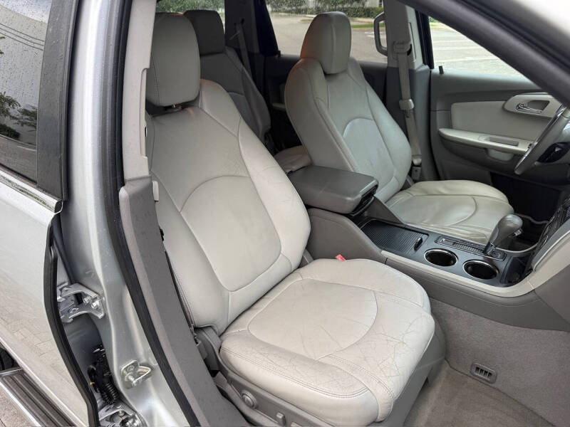 2011 Chevrolet Traverse LT