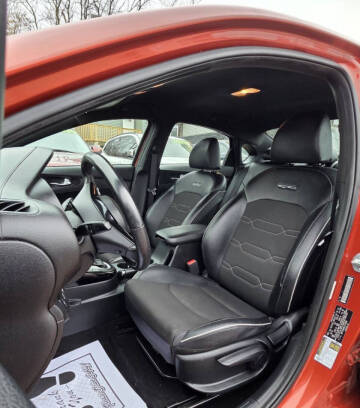 2020 Kia Forte GT Line