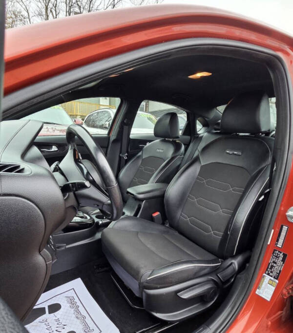 2020 Kia Forte GT Line