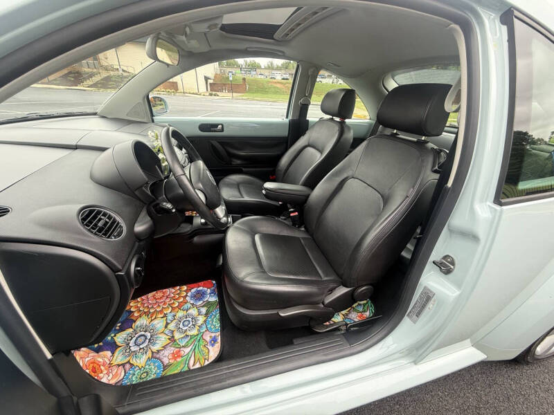 2010 Volkswagen New Beetle Final Edition