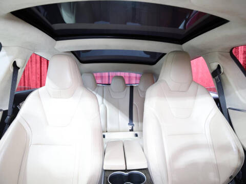 2015 Tesla Model S