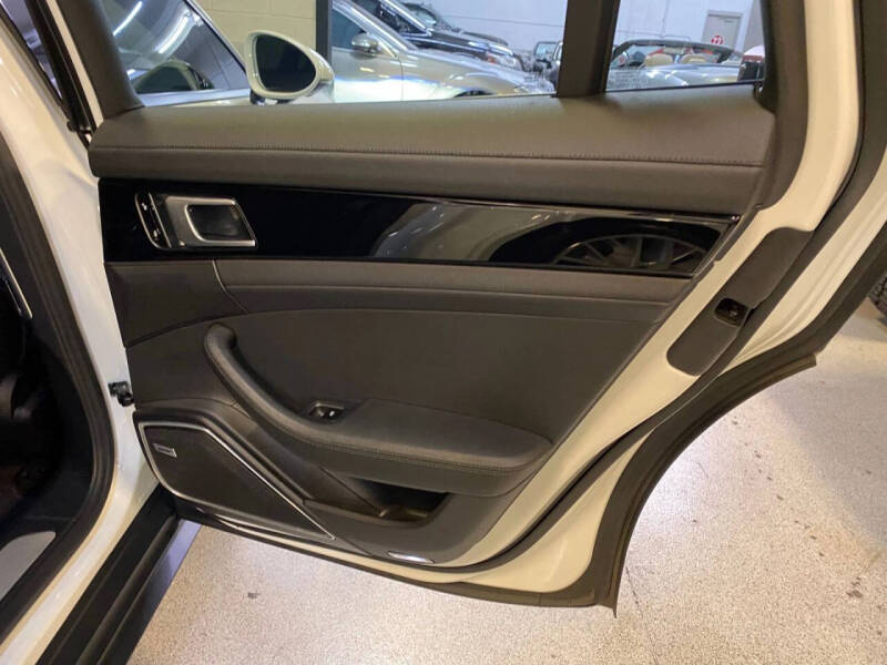 2018 Porsche Panamera