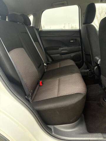 2017 Mitsubishi Outlander Sport 2.4 SE