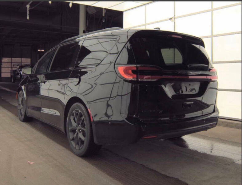2025 Chrysler Pacifica Limited