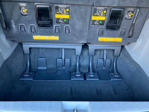 2011 Toyota Sienna SE 8-Passenger