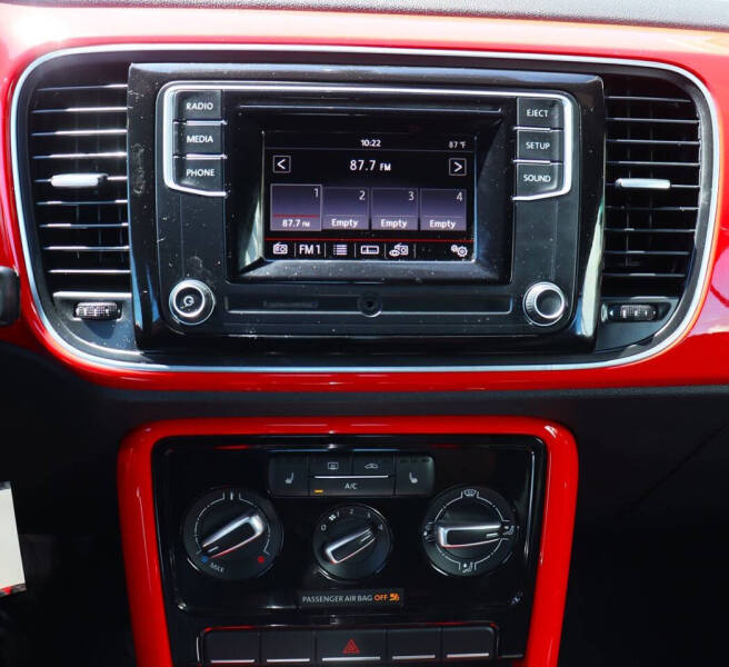 2018 Volkswagen Beetle Convertible 2.0T SE