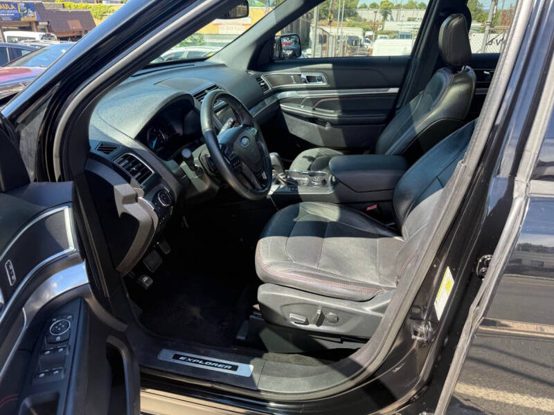 2018 Ford Explorer Sport