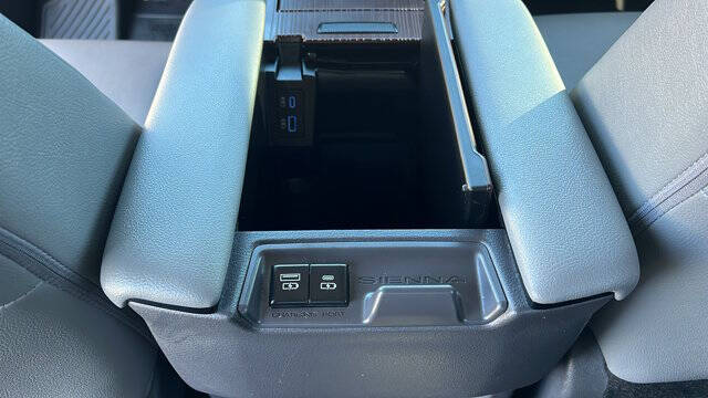 2021 Toyota Sienna XLE 7-Passenger