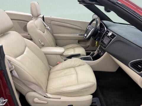 2011 Chrysler 200 Limited