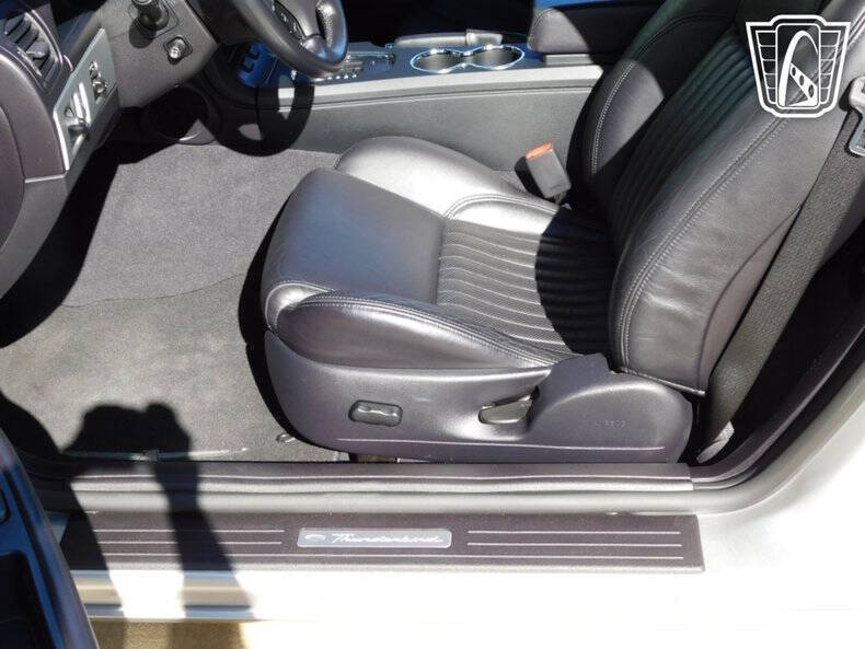 2005 Ford Thunderbird Deluxe