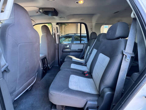 2003 Ford Expedition XLT