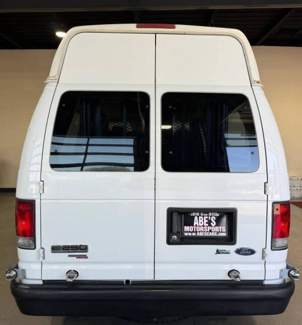2011 Ford E-Series E-250