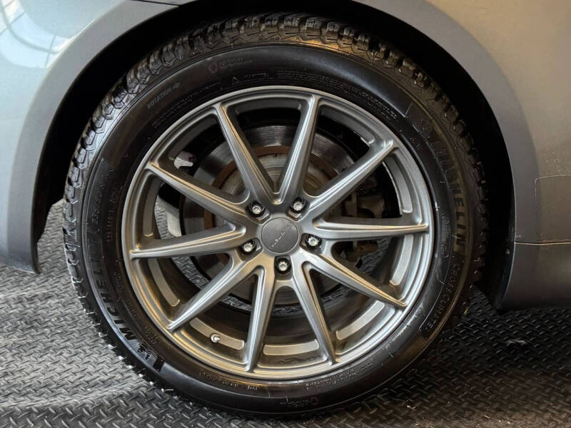 2011 Infiniti G37 Coupe x