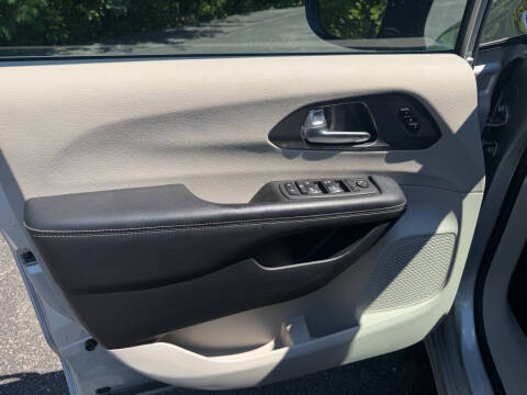 2024 Chrysler Pacifica Touring L