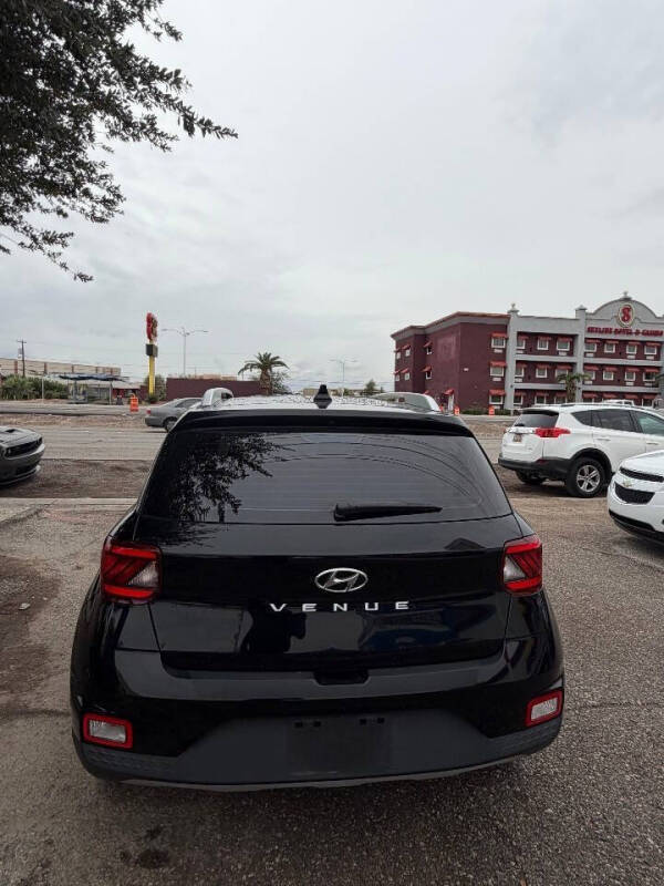 2020 Hyundai Venue SEL