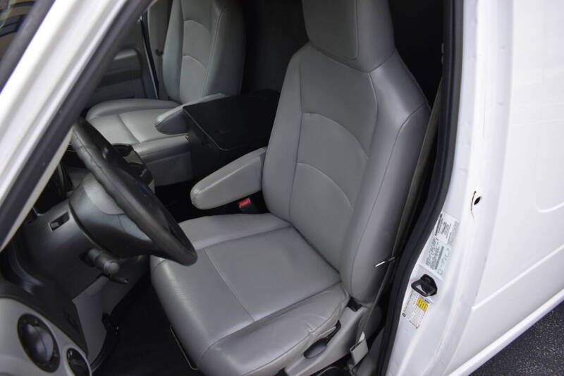 2014 Ford E-Series E-350 SD