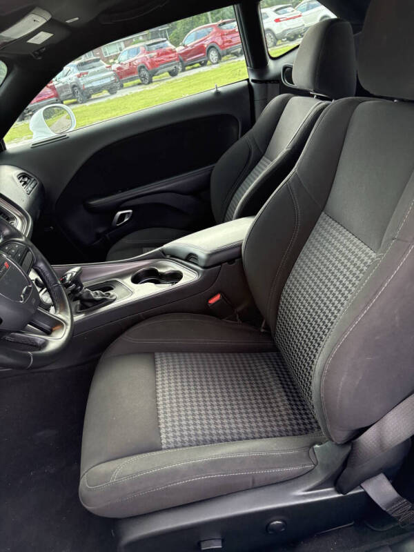 2023 Dodge Challenger SXT