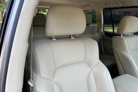 2019 Lexus LX 570 Three-Row