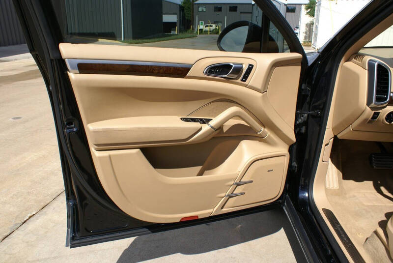 2012 Porsche Cayenne S