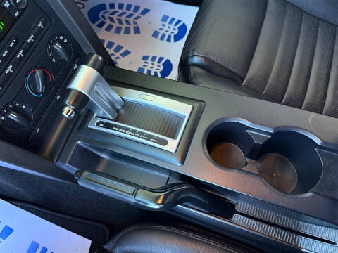 2006 Ford Mustang GT Deluxe