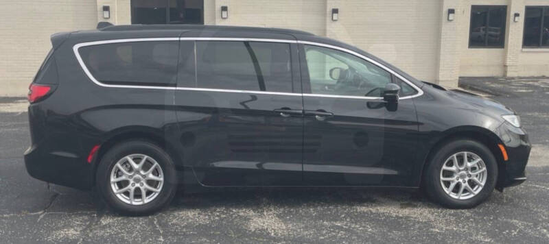 2022 Chrysler Pacifica Touring L